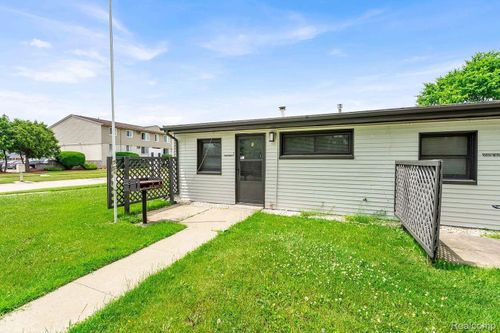 19859 Nicke St, Clinton Township, MI, 48035-6106 | Card Image