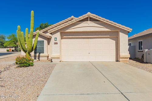 2537 E Chisel Ct, Oro Valley, AZ, 85755-1944 | Card Image