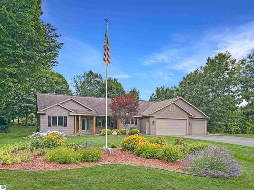 1390 Nightingale Ln, Kingsley, MI, 49649-9297 | Card Image