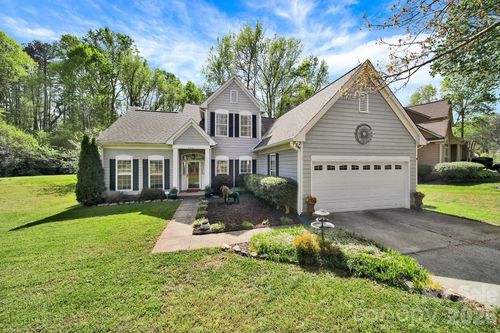 7221 Maitland Ln, Charlotte, NC, 28215-9048 | Card Image