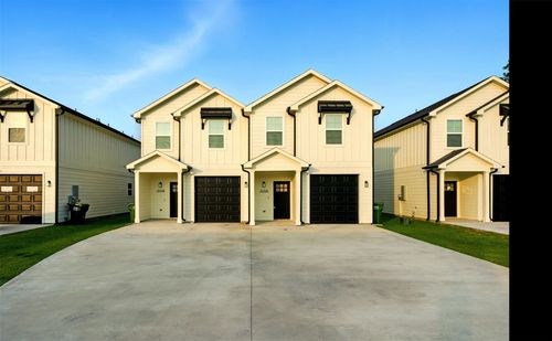 3150 N Cleveland St, Dayton, TX, 77535-2370 | Card Image