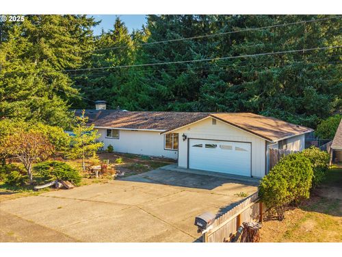 3292 Munsel Lake Rd, Florence, OR, 97439-9240 | Card Image