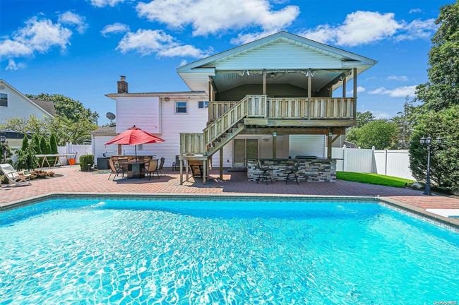 9 Wakefield Ct, House other with 5 bedrooms, 4 bathrooms and null parking in Deer Park NY | Image 9