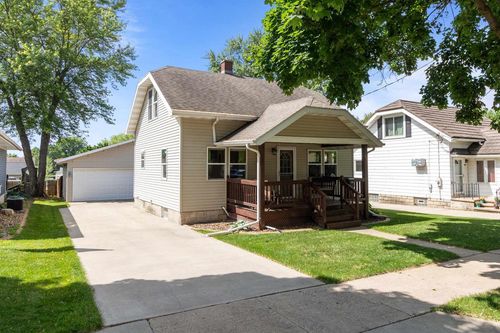 911 Park Avenue, LITTLE CHUTE, WI, 54140 | Card Image