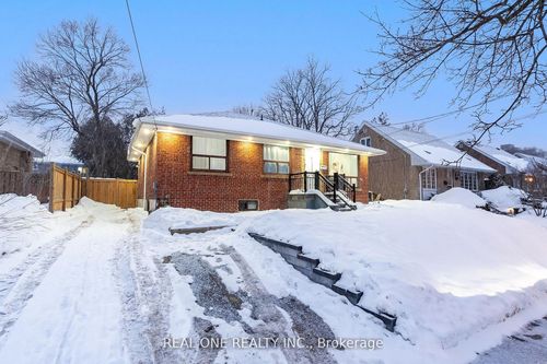 18 Courton Dr, Scarborough, ON, M1R1K8 | Card Image