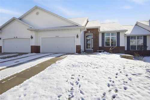 2665 Hunters Ridge Rd, Marion, IA, 52302-9530 | Card Image