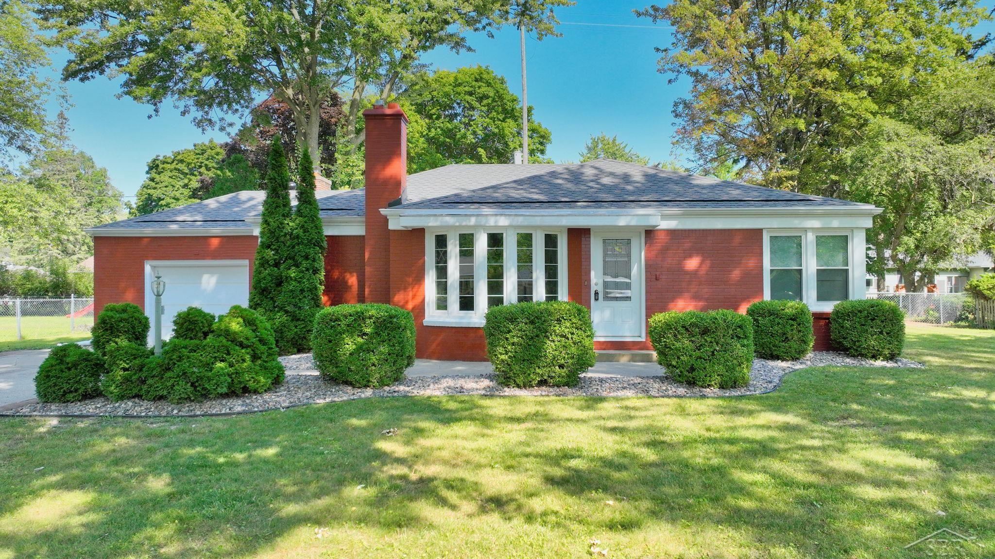 Glendale Ave, Saginaw, MI 48638