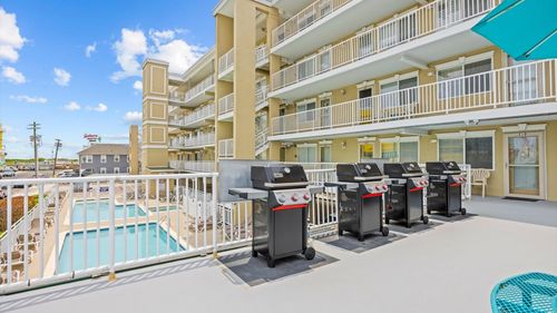 407-1800 Ocean Ave, North Wildwood, NJ, 08260-5693 | Card Image