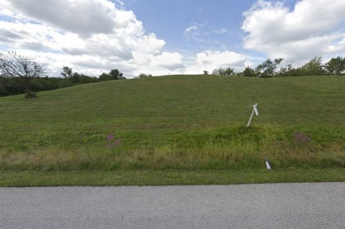 39600 Orchard Bluff Ln, Wadsworth, IL, 60083-9114 | Card Image