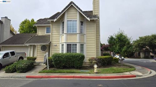 34141 Gannon Ter, Fremont, CA, 94555-1943 | Card Image