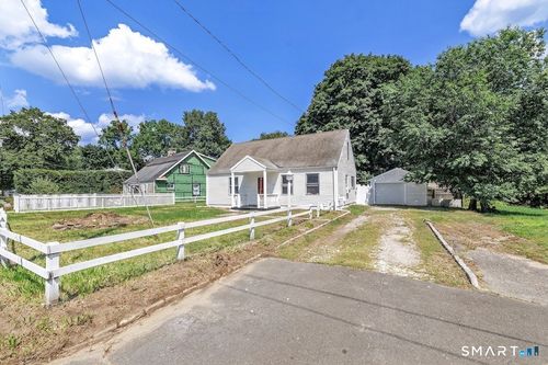 13 Fairchild Dr, Bethel, CT, 06801-2811 | Card Image