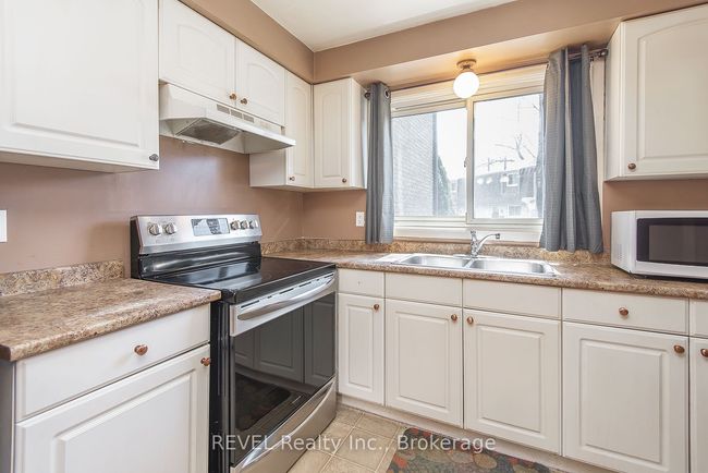 15 - 151 Linwell Rd, Condo with 3 bedrooms, 2 bathrooms and 1 parking in Saint Catharines ON | Image 11