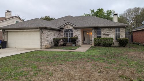 1613 Oxford Dr, Mansfield, TX, 76063-3370 | Card Image