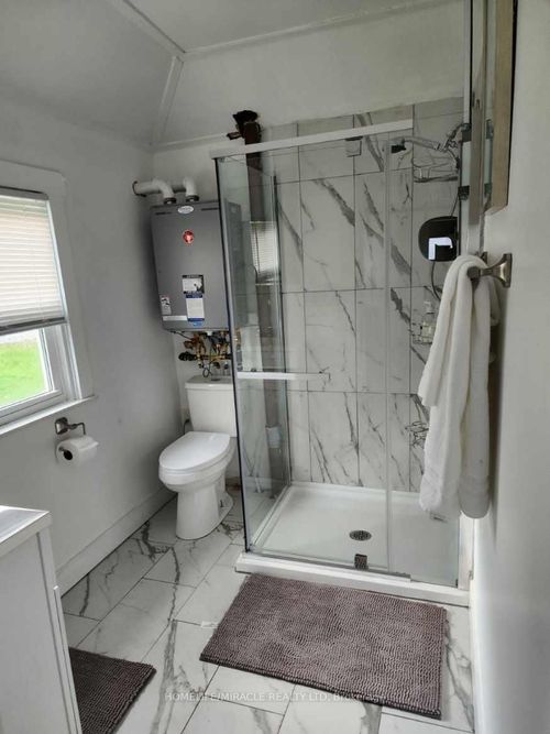 18222 Erie Shore Dr, Blenheim, ON, N0P1A0 | Card Image