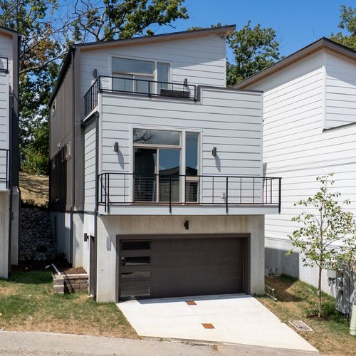 3025 Edwin Cir, Nashville, TN, 37207-5242 | Card Image