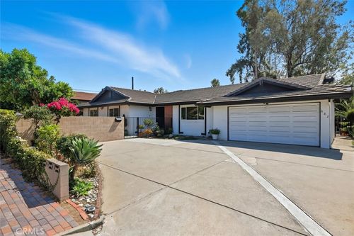 682 E Rowland St, Covina, CA, 91723 | Card Image