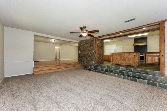 613 E University Ave, House other with 3 bedrooms, 2 bathrooms and null parking in Waxahachie TX | Image 7