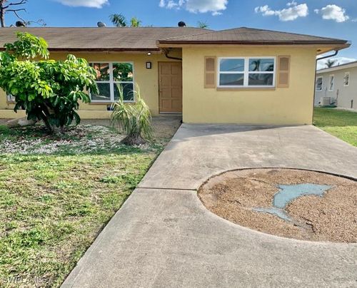 4833 Esplanade St, BONITA SPRINGS, FL, 34134-3920 | Card Image