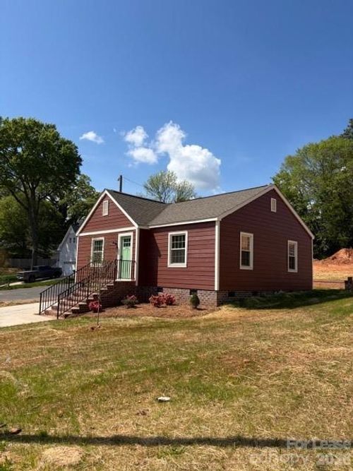102 Lincoln Street, Belmont, NC, 28012 | Card Image