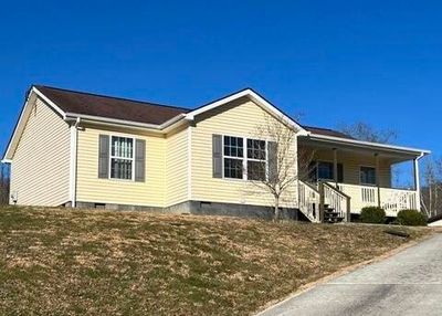 140 Hickory Lane, House other with 3 bedrooms, 2 bathrooms and null parking in Middlesboro KY | Image 1