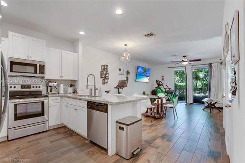 355 Se 1st Dr, Deerfield Beach, FL, 33441-3901 | Card Image
