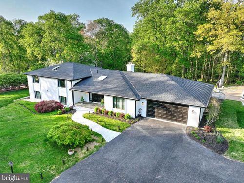 317 Springvale Rd, GREAT FALLS, VA, 22066-3212 | Card Image