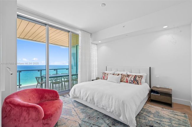APT-1602 - 5775 Collins Ave, Condo with 2 bedrooms, 3 bathrooms and null parking in Miami Beach FL | Image 51
