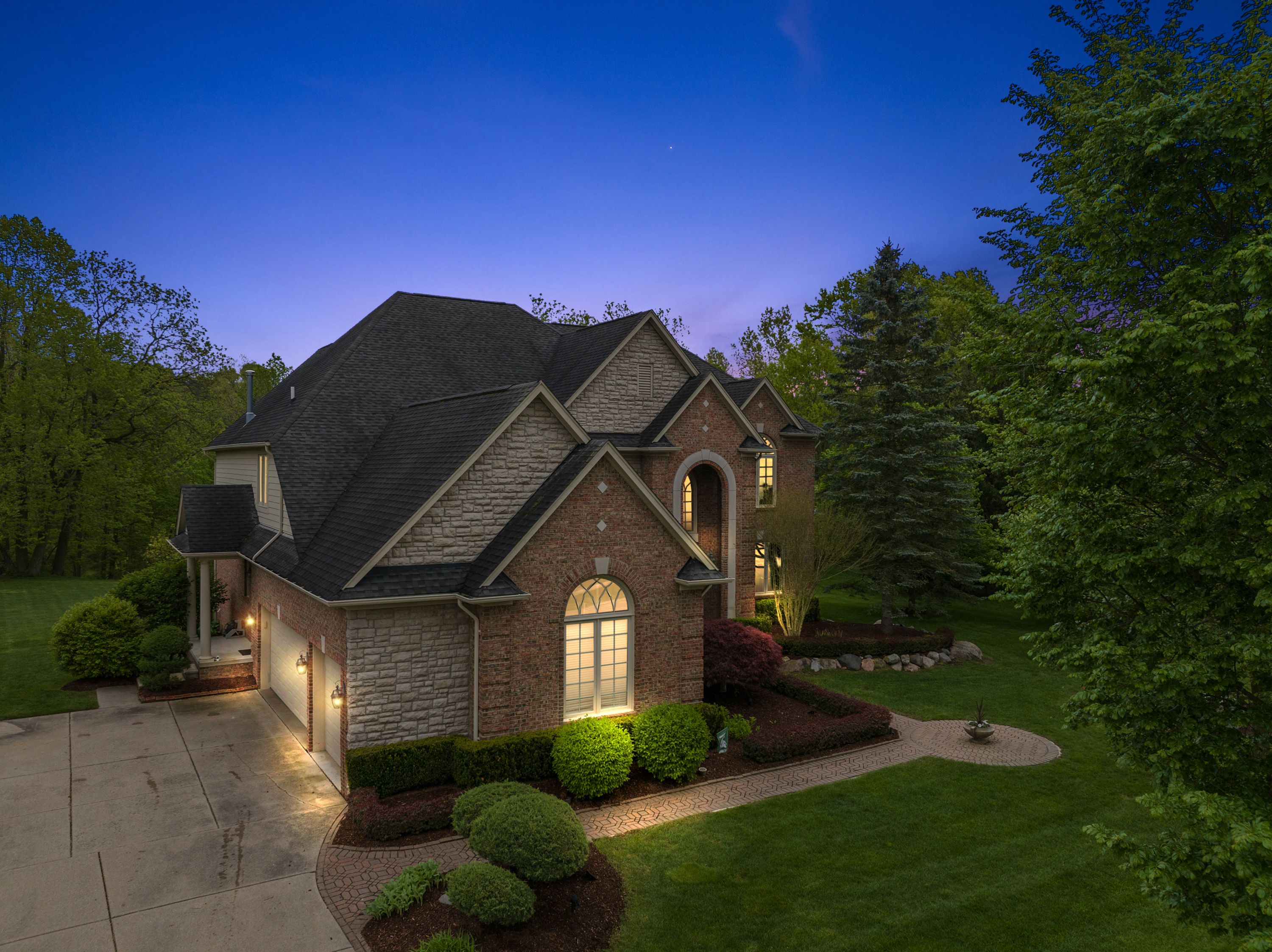Majestic , Rochester Hills, MI 48306