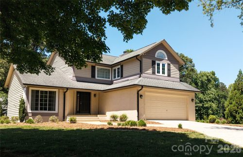 568 Wood Hollow Rd, Taylorsville, NC, 28681-7631 | Card Image