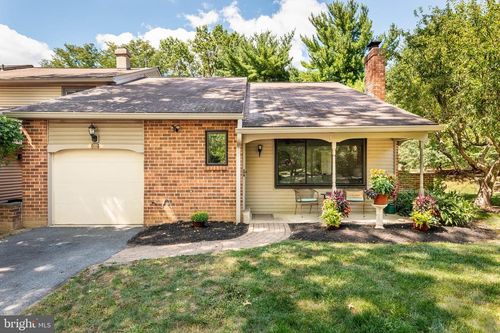106 Bernard Ct, CHESTERBROOK, PA, 19087-1244 | Card Image