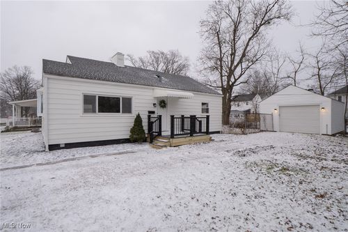 236 Adams Ave, Cuyahoga Falls, OH, 44221-1706 | Card Image