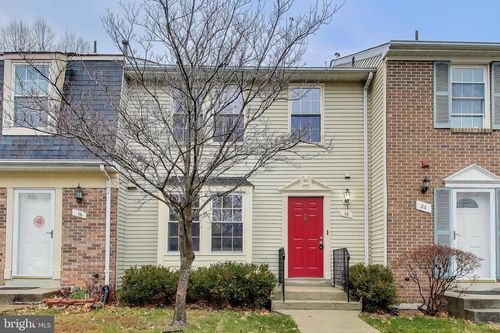 18 Indian Hills Ct, ROCKVILLE, MD, 20855-2630 | Card Image