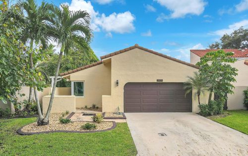 2925 Begonia Way, Hollywood, FL, 33026-3679 | Card Image