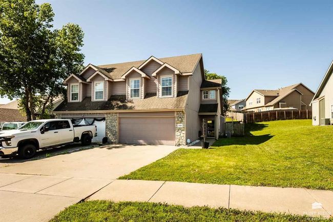 2018 Quail Run, Condo with 3 bedrooms, 3 bathrooms and null parking in Junction City KS | Image 23
