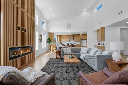 21 Dunvegan Ln, Bella Vista, AR, 72715-4931 | Card Image