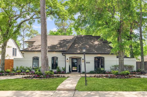 10111 Cedar Creek Dr, Houston, TX, 77042-2047 | Card Image