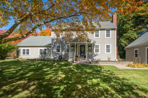 4 Copperfield Lane, Londonderry, NH, 03053 | Card Image
