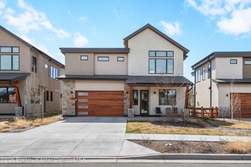 424 Jewels Dr, Carbondale, CO, 81623-2118 | Card Image
