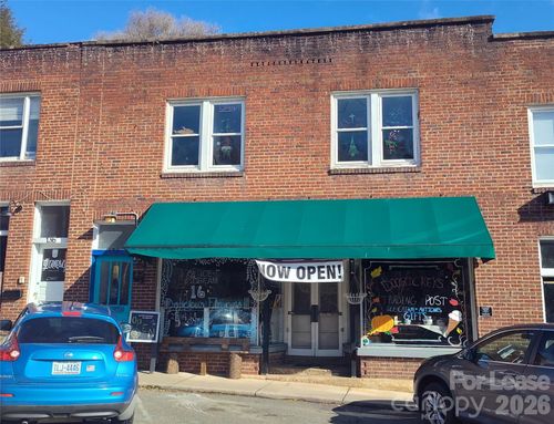 130 S Big Horse Creek Rd, Lansing, NC, 28643-9014 | Card Image
