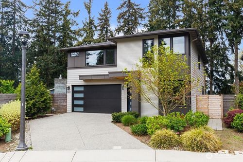 15021 73rd Ct Ne, Kenmore, WA, 98028-4782 | Card Image
