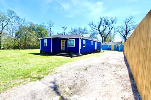 2022 Ladin Dr, Houston, TX, 77039-3228 | Card Image