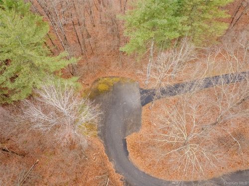 1 Margherita Ln, Pawling, NY, 12564-3147 | Card Image