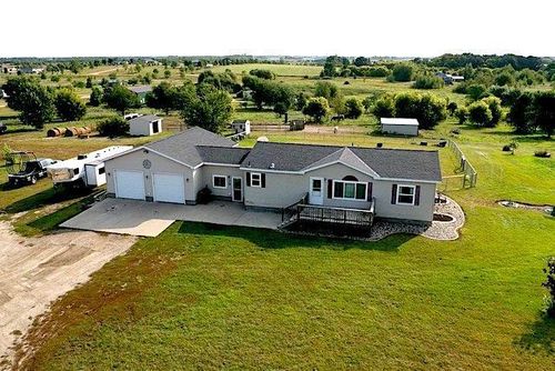 42626 County Highway 125, Perham, MN, 56573-8909 | Card Image