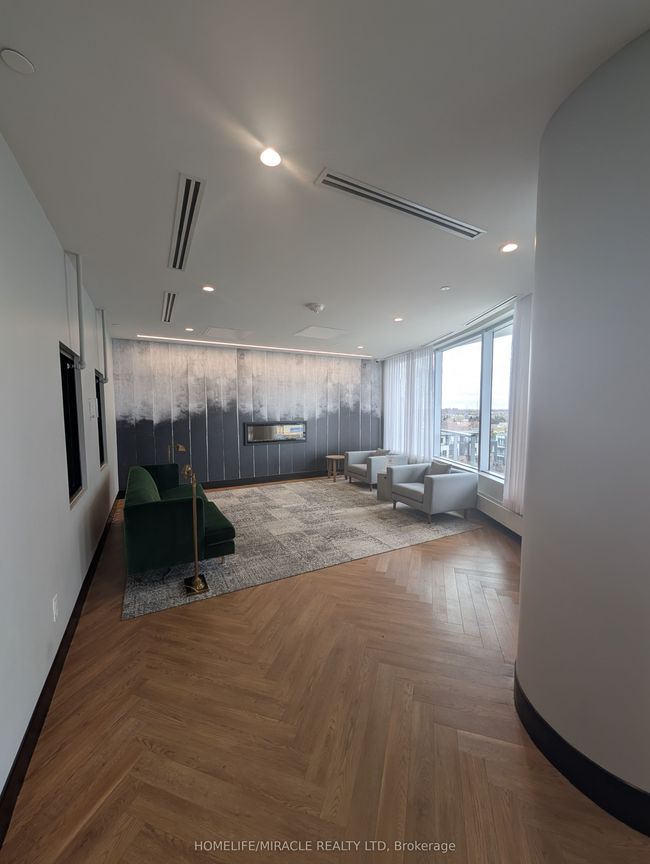 1611 - 2520 Eglinton Ave W, Condo with 3 bedrooms, 2 bathrooms and 1 parking in Mississauga ON | Image 27