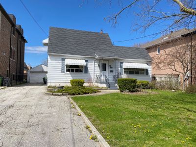 60 Northwood Dr, House other with 3 bedrooms, 2 bathrooms and 5 parking in North York ON | Image 2