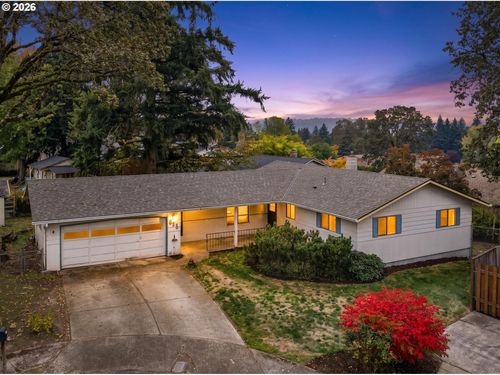 635 Collins Crest St, Gladstone, OR, 97027 | Card Image