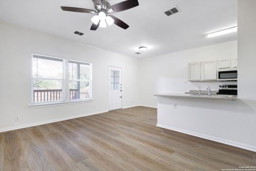 4005-4005 St Charles Bay, San Antonio, TX, 78229-2454 | Card Image