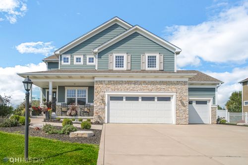 2554 Beauty Creek Dr, Valparaiso, IN, 46385 | Card Image