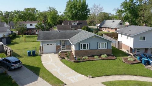 216 Leonard St, Chicago Heights, IL, 60411-1054 | Card Image