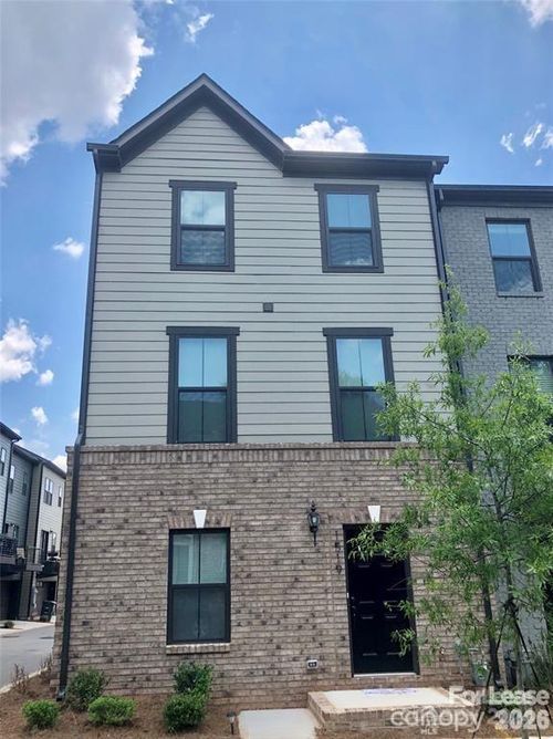 1519 S Church St, Charlotte, NC, 28203-4424 | Card Image